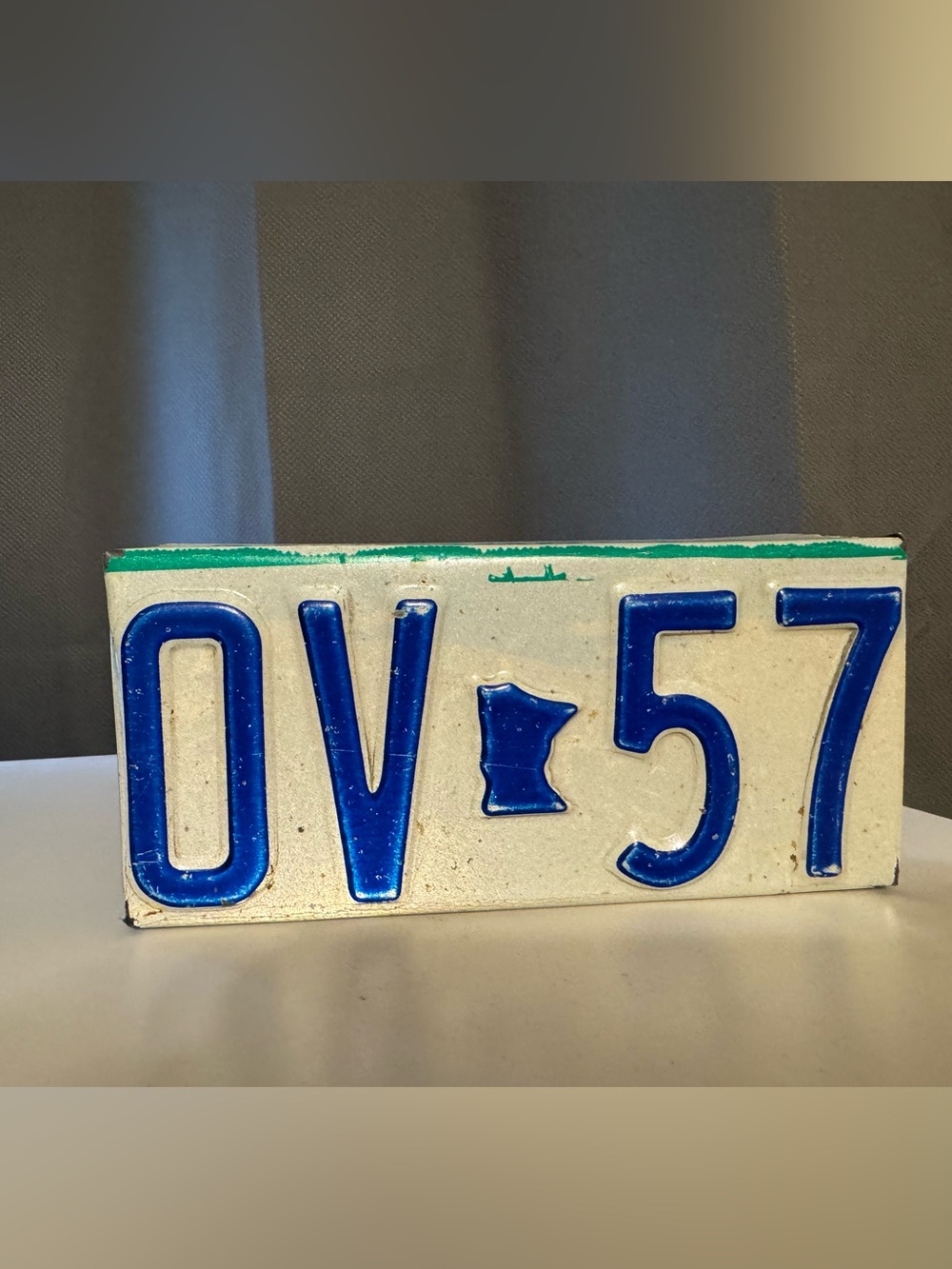 Minnesota Sign with Blue Lettering - Picture 4 of 6
